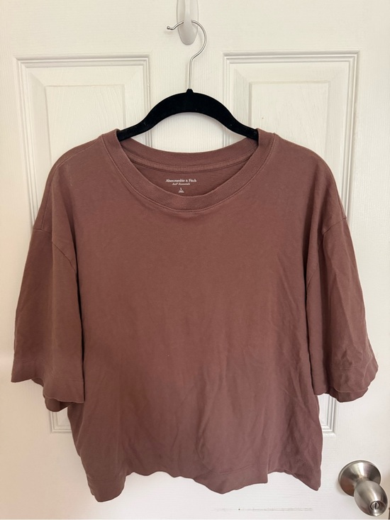 Abercrombie & Fitch Tops - Abercrombie & Fitch Women's Mauve-Brown Short Sleeve Tee